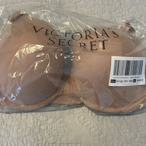 Victoria’s Secret Lightly Lined Full Coverage T- Shirt Bra